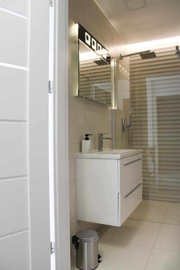 Apartament Black-Niska Z Garazem Podziemnym Kielce Esterno foto